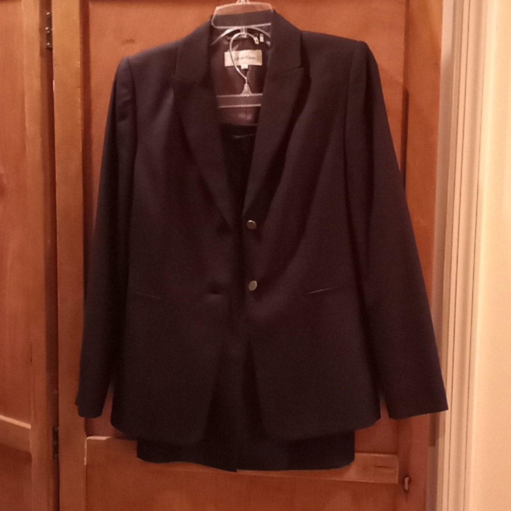 2 piece skirt suit